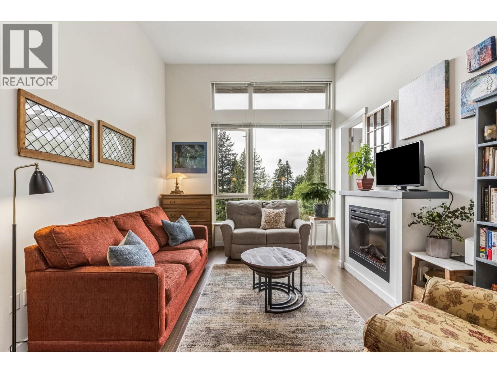 404 159 W 22nd Street, North Vancouver, British Columbia  V7M 0B6 - Photo 2 - R3117596