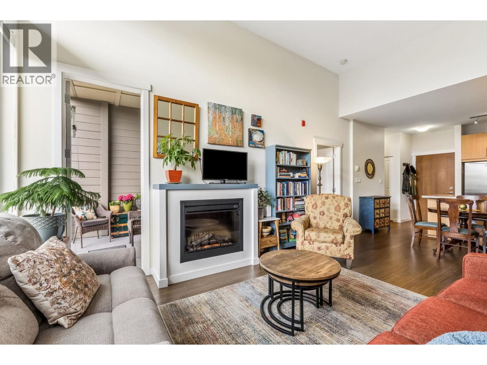 404 159 W 22nd Street, North Vancouver, British Columbia  V7M 0B6 - Photo 5 - R3117596