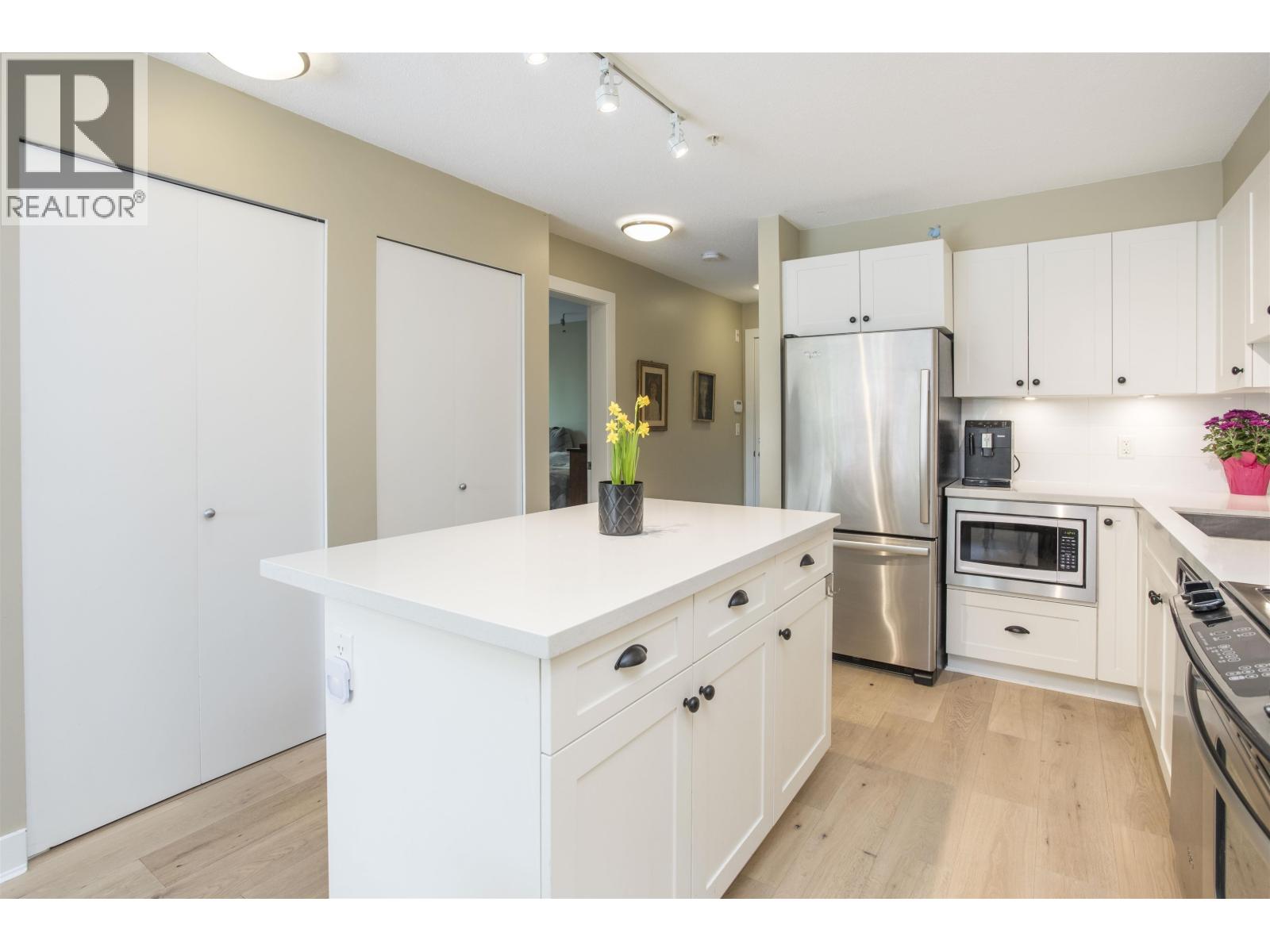 103 500 Royal Avenue, New Westminster, British Columbia  V3L 0G5 - Photo 2 - R3117598