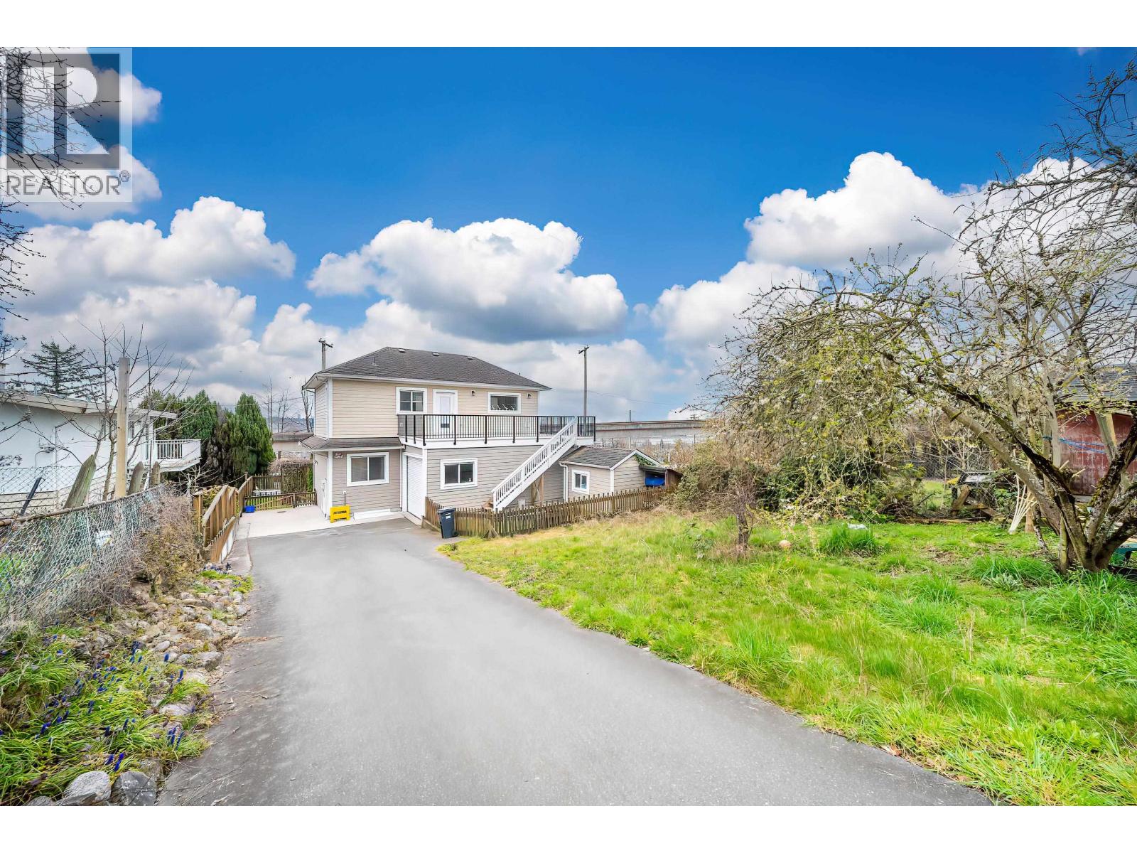 2123 Seventh Avenue, New Westminster, British Columbia  V3M 2L7 - Photo 3 - R3117605