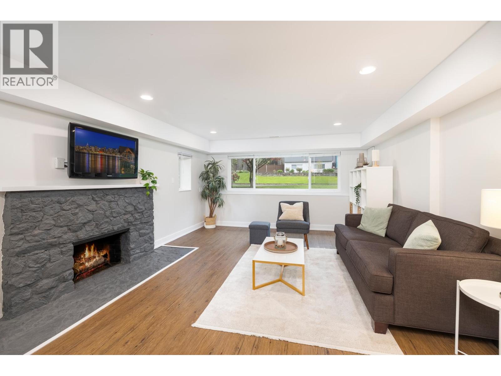 2511 Boswell Avenue, North Vancouver, British Columbia  V7H 1L8 - Photo 21 - R3117606