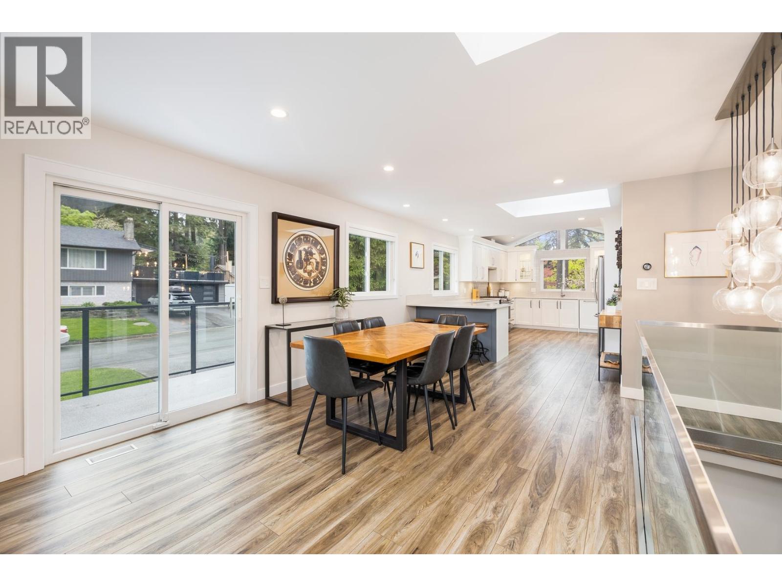 2511 Boswell Avenue, North Vancouver, British Columbia  V7H 1L8 - Photo 6 - R3117606