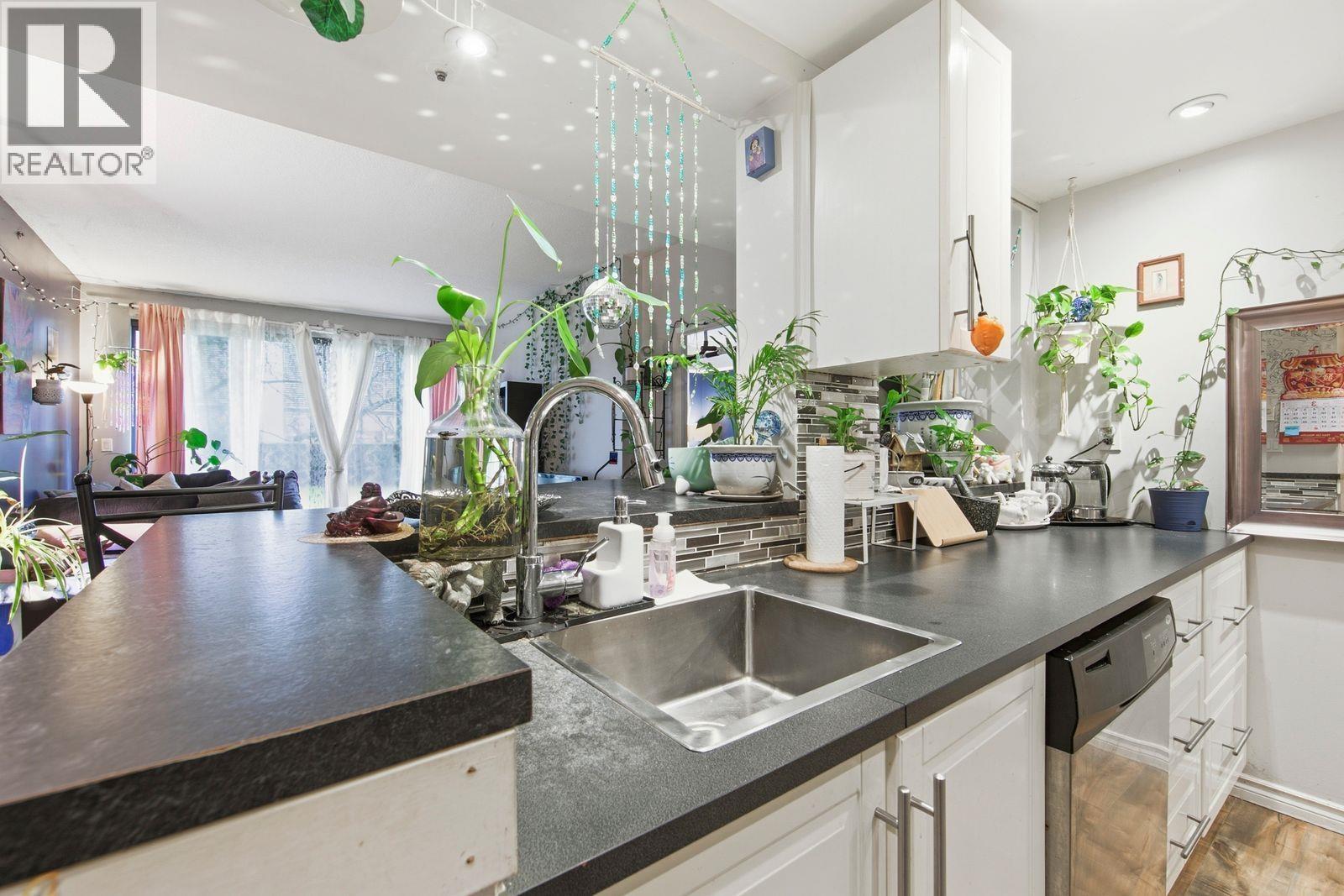 101 828 Agnes Street, New Westminster, British Columbia  V3M 6R4 - Photo 15 - R3117300