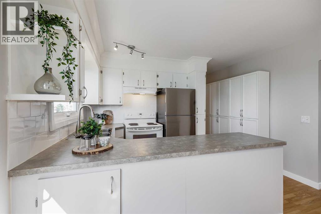 8111 Ranchview Drive NW, Calgary, Alberta  T3G 1G6 - Photo 9 - A2285554