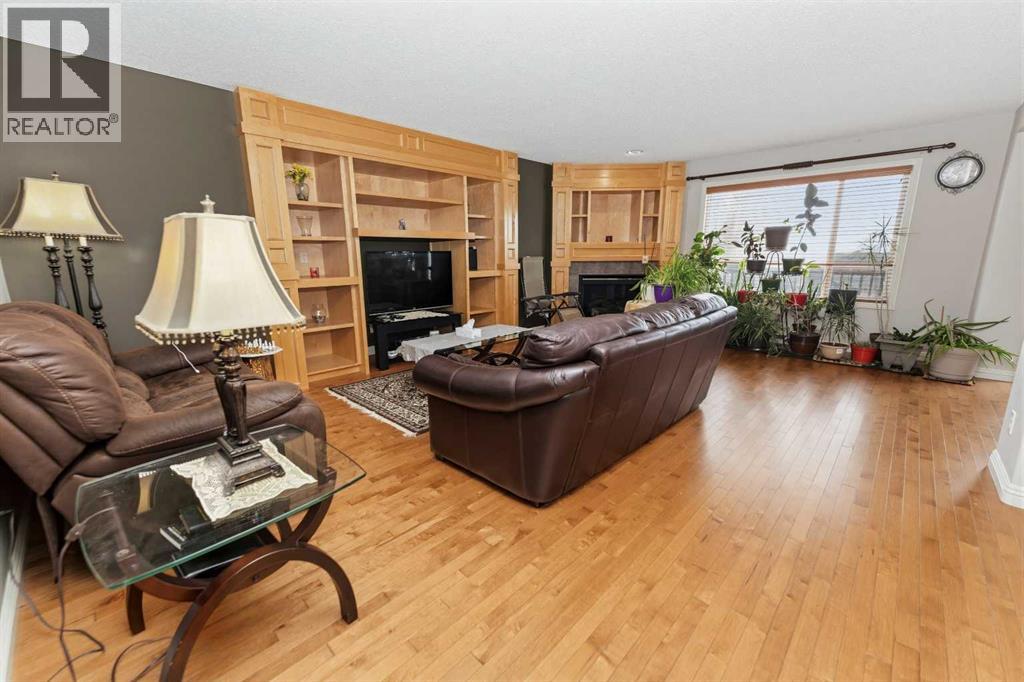 50 Panamount View NW, Calgary, Alberta  T3K 0A6 - Photo 9 - A2292916