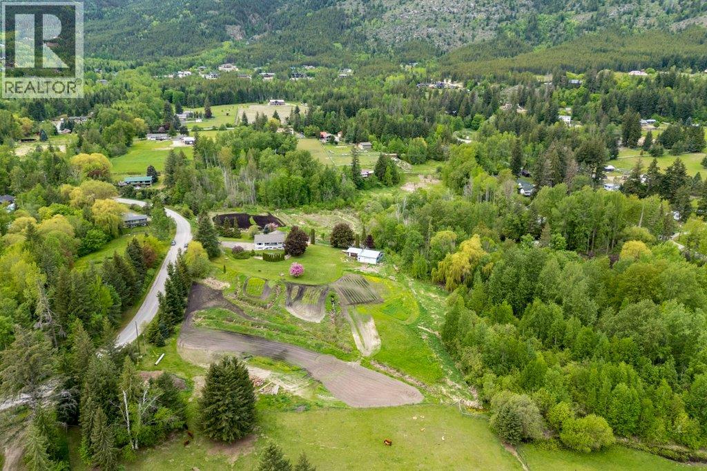 4501 44 Avenue Nw, Salmon Arm, British Columbia  V1E 3A7 - Photo 82 - 10385377