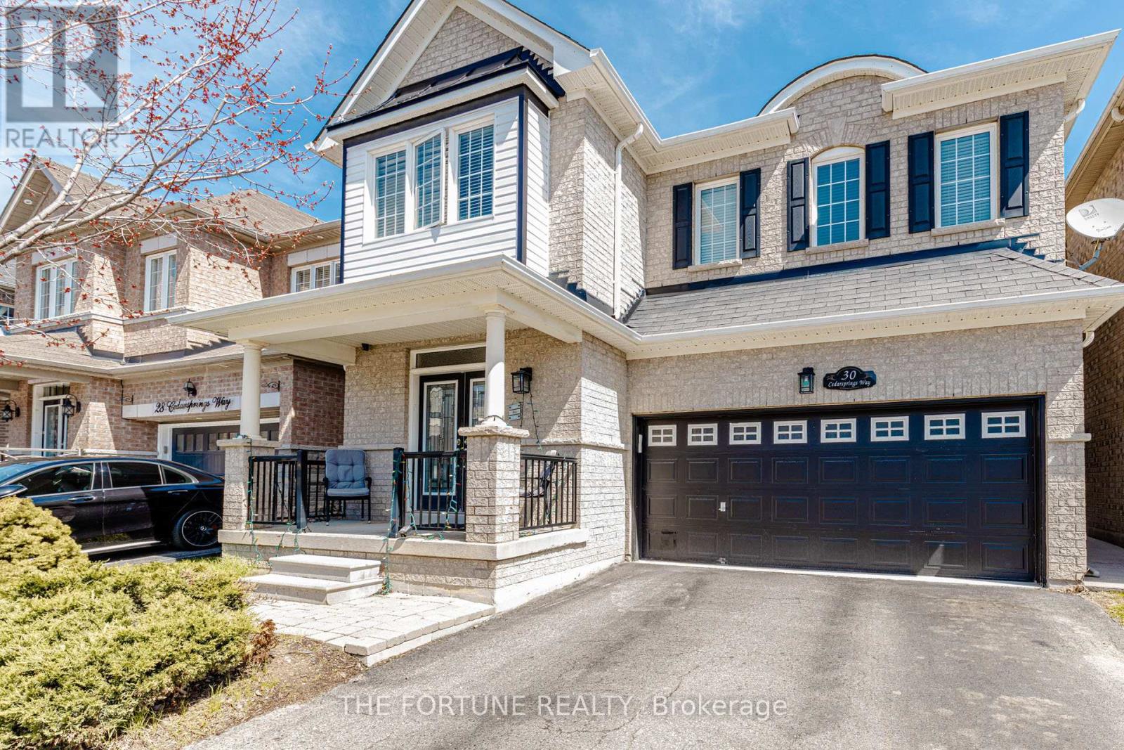 30 Cedarsprings Way, Brampton, Ontario  L6R 0W1 - Photo 2 - W13060326