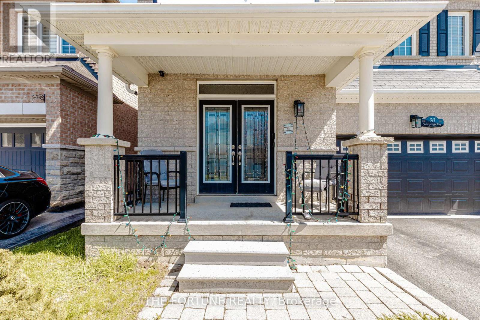 30 Cedarsprings Way, Brampton, Ontario  L6R 0W1 - Photo 3 - W13060326