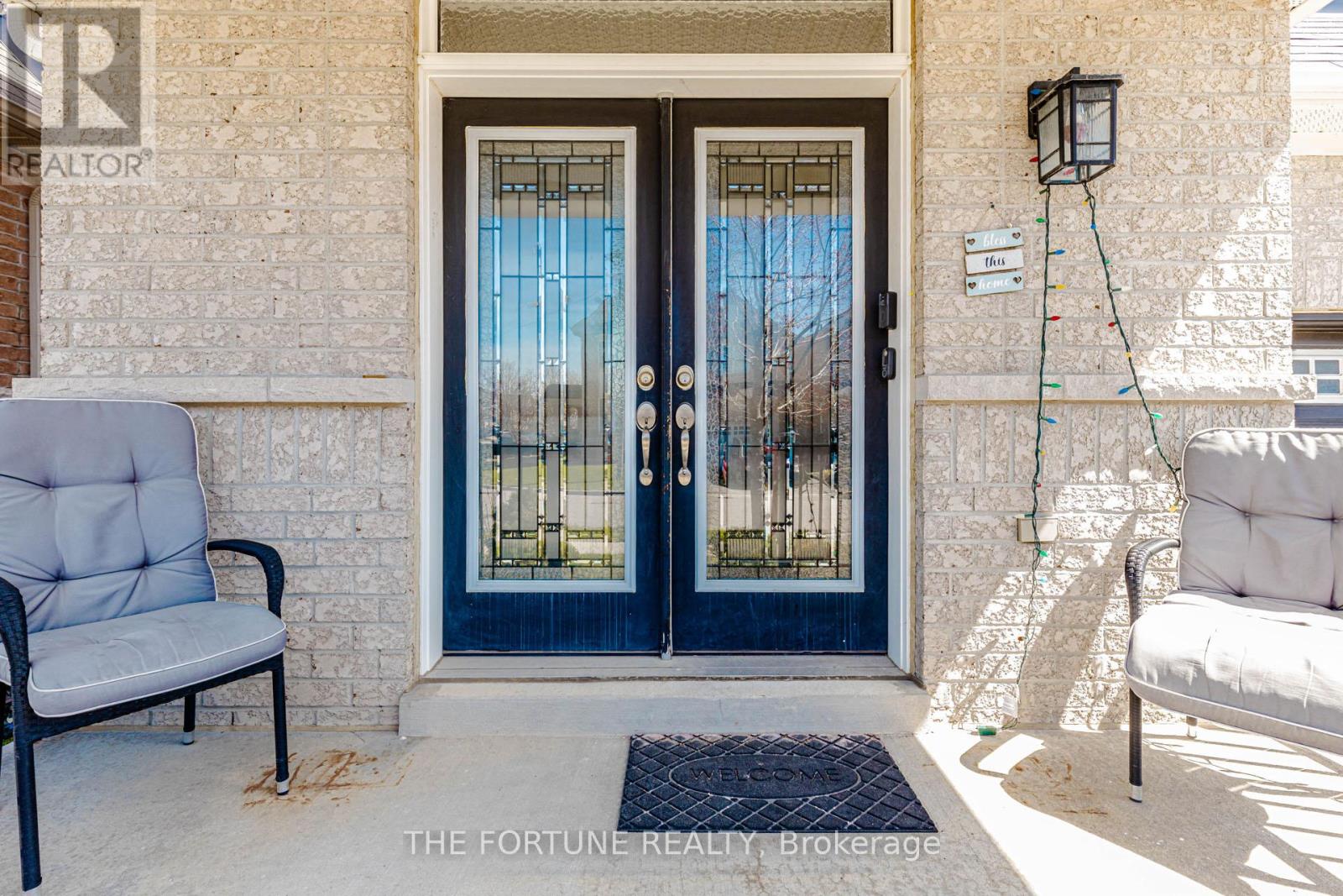 30 Cedarsprings Way, Brampton, Ontario  L6R 0W1 - Photo 4 - W13060326