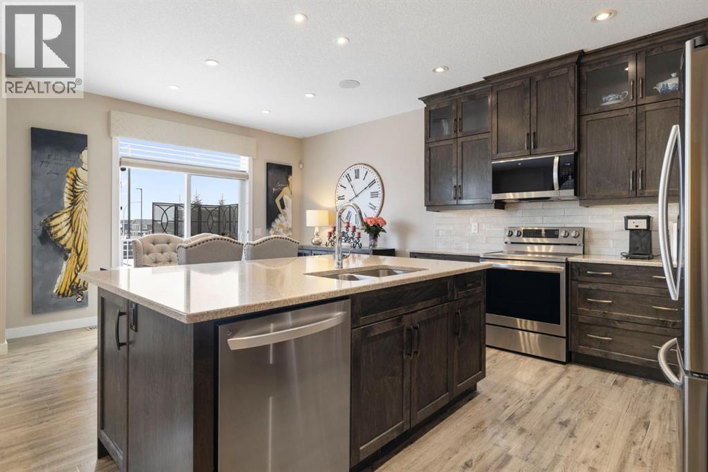 8 Emberside Glen, Cochrane, Alberta  T4C 2L6 - Photo 9 - A2282601