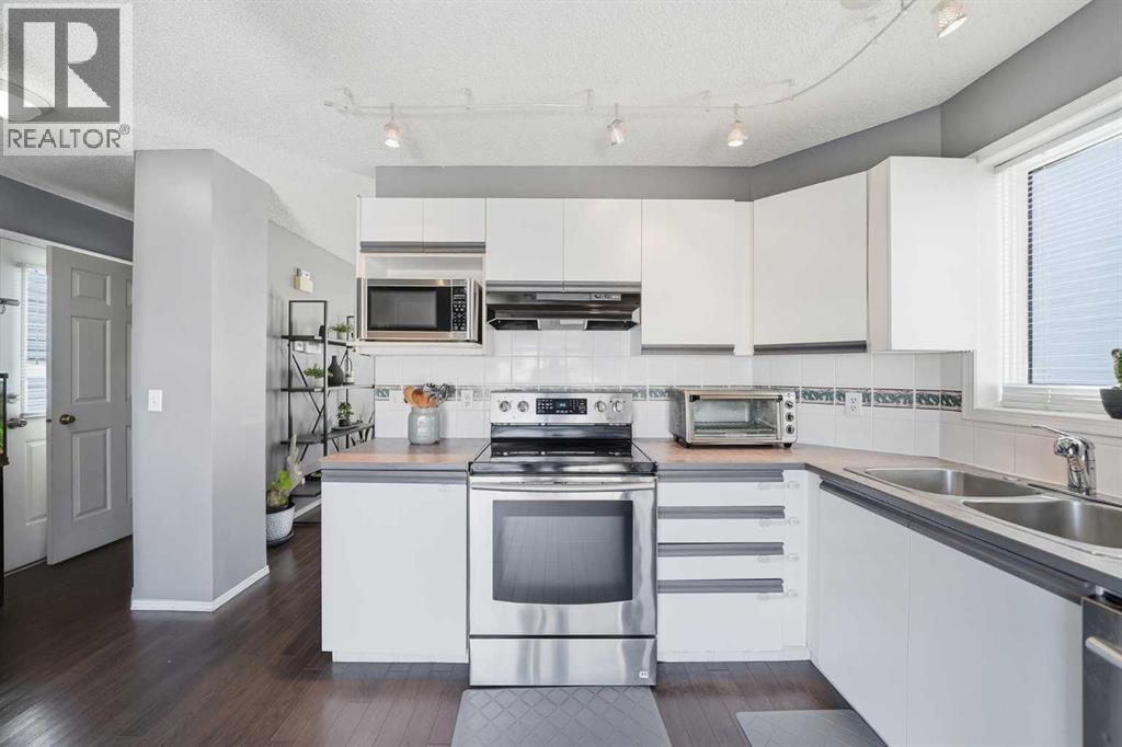 28 Martin Crossing Rise NE, Calgary, Alberta  T3J 3N8 - Photo 10 - A2301034
