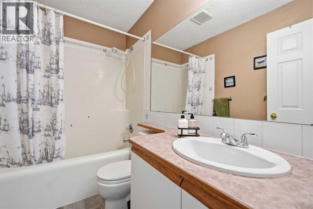 28 Martin Crossing Rise NE, Calgary, Alberta  T3J 3N8 - Photo 16 - A2301034