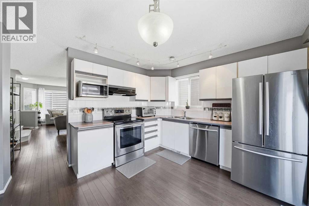 28 Martin Crossing Rise NE, Calgary, Alberta  T3J 3N8 - Photo 9 - A2301034
