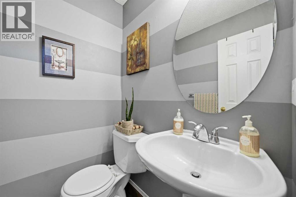 28 Martin Crossing Rise NE, Calgary, Alberta  T3J 3N8 - Photo 12 - A2301034