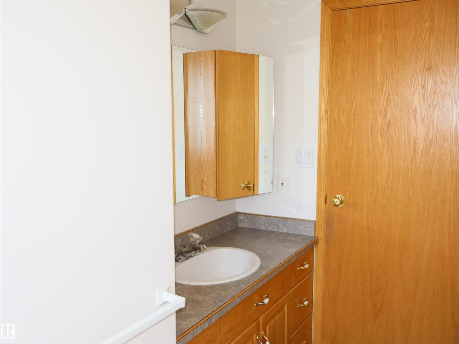 5802 52 Av, Barrhead, Alberta  T7N 1N6 - Photo 32 - E4484731