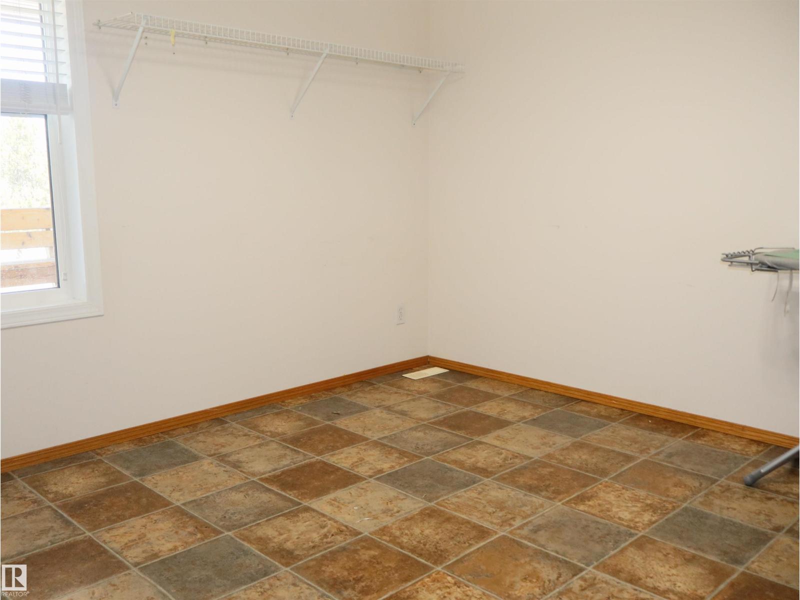 5802 52 Av, Barrhead, Alberta  T7N 1N6 - Photo 38 - E4484731