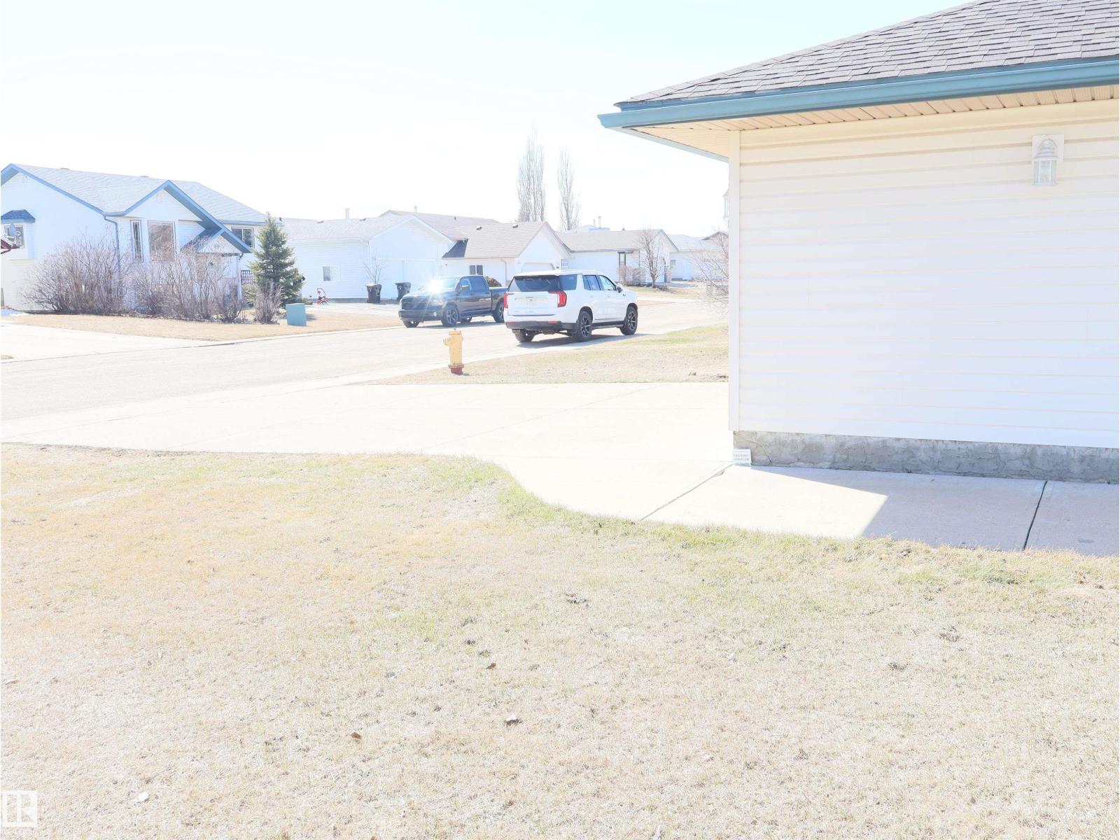 5802 52 Av, Barrhead, Alberta  T7N 1N6 - Photo 4 - E4484731