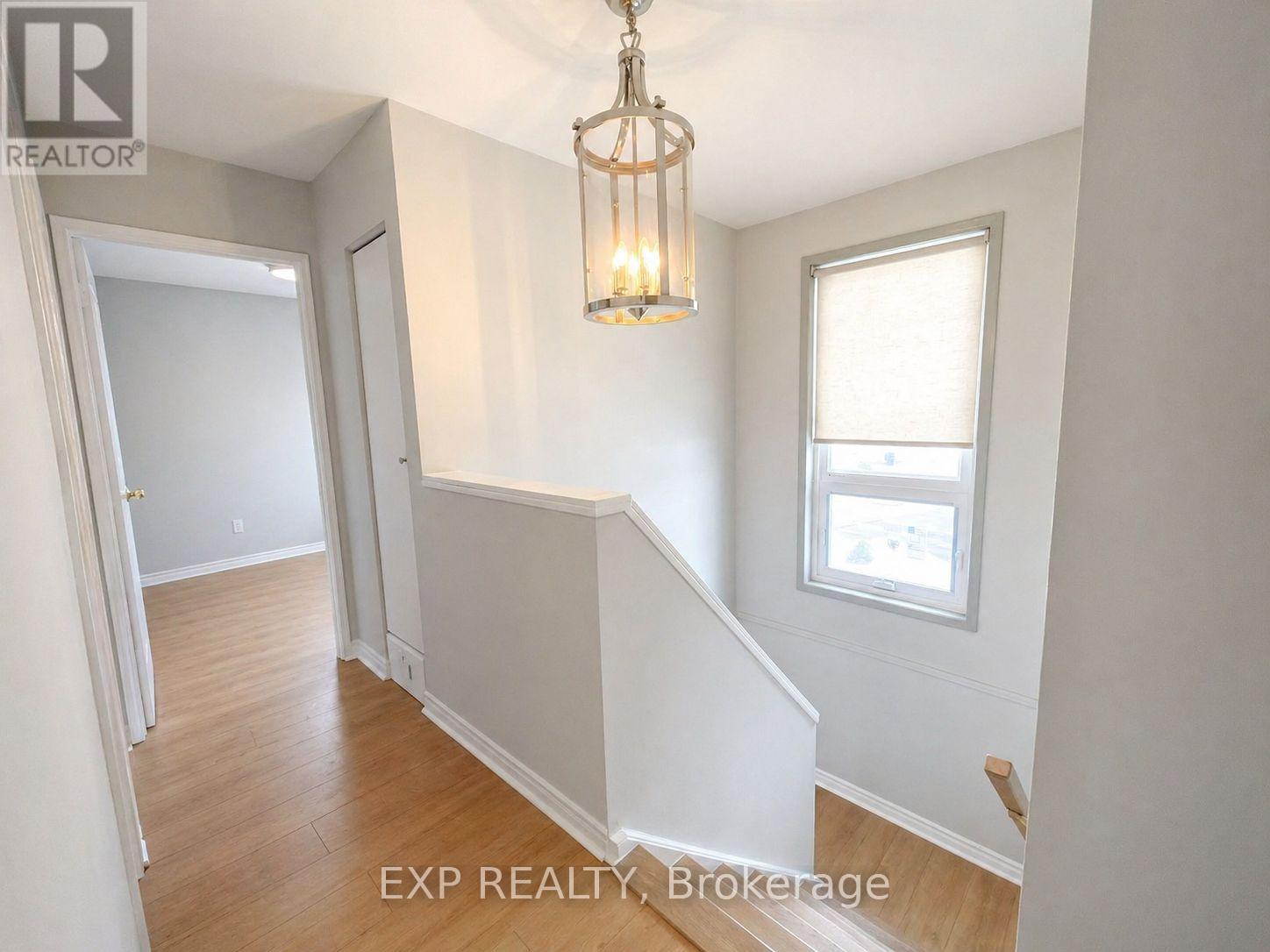 184 Hollyberry Trail, Toronto, Ontario  M2H 2P4 - Photo 8 - C12852194