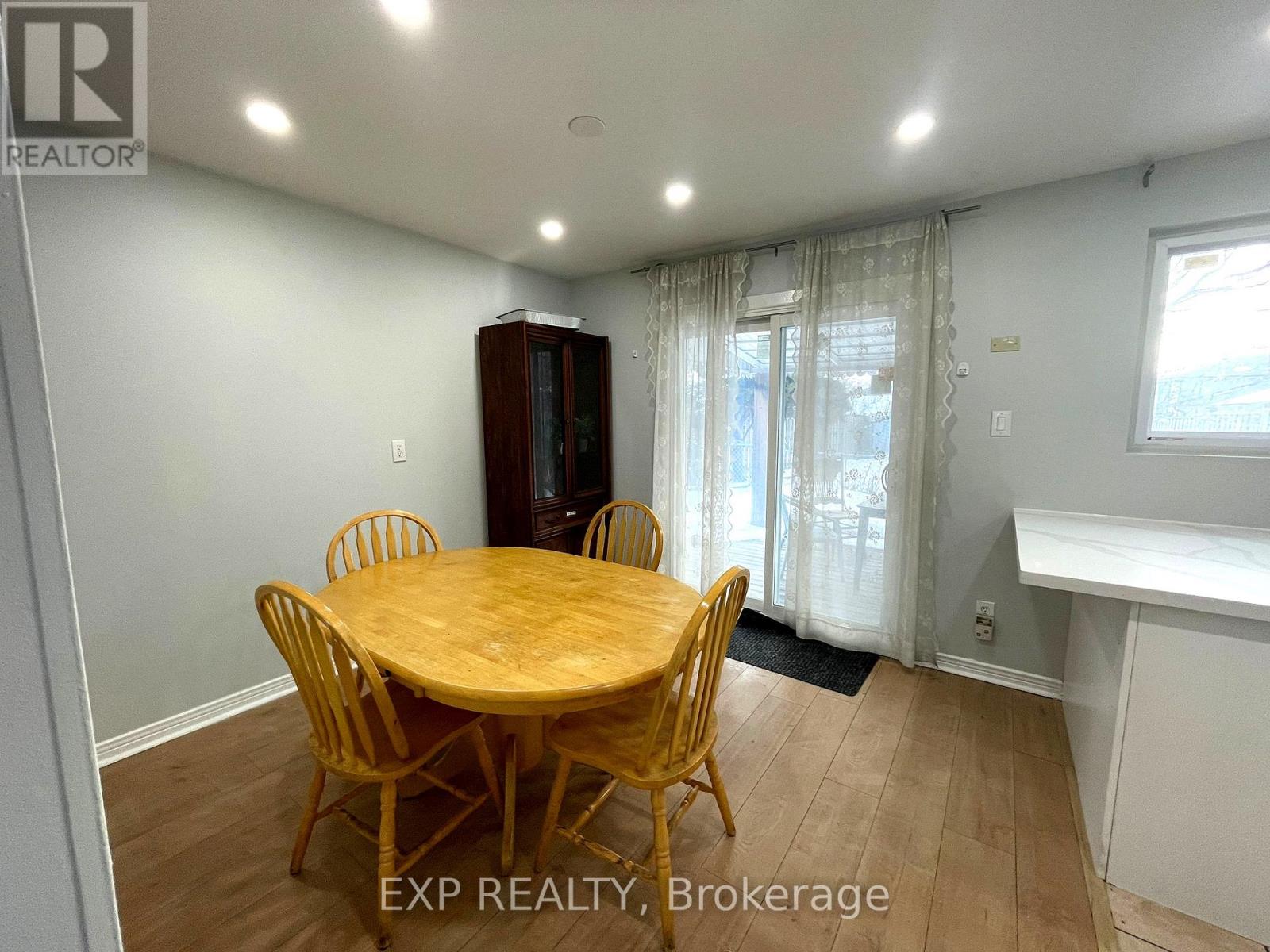 184 Hollyberry Trail, Toronto, Ontario  M2H 2P4 - Photo 7 - C12852194