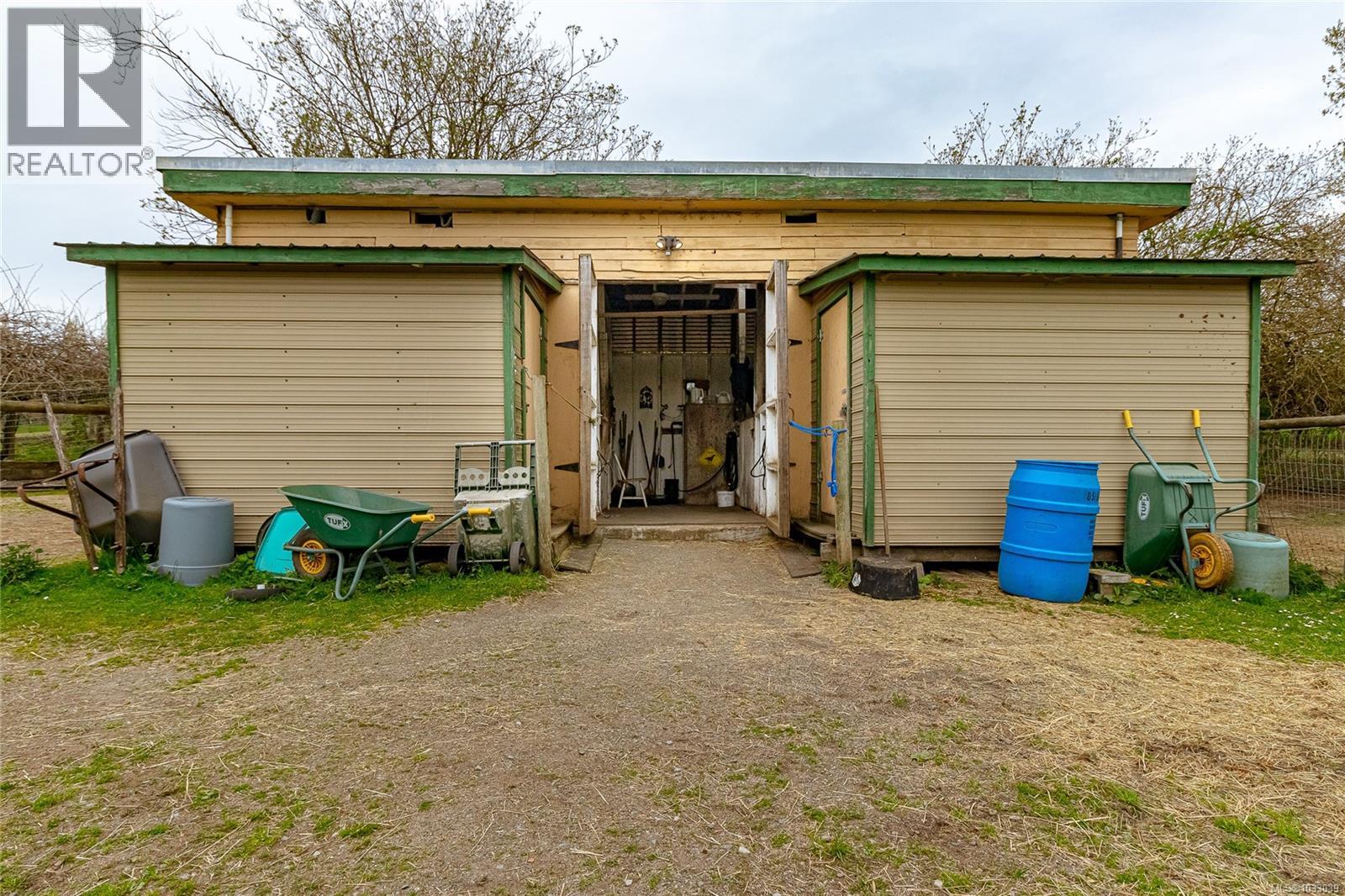 2080 Bear Hill Rd, Central Saanich, British Columbia  V8X 1M7 - Photo 60 - 1033039