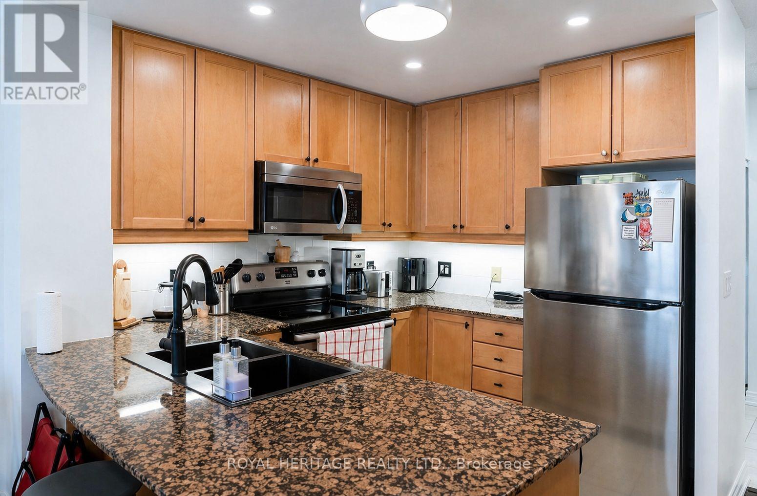 1310 - 90 Absolute Avenue, Mississauga (City Centre), Ontario  L4Z 0A3 - Photo 3 - W13060578