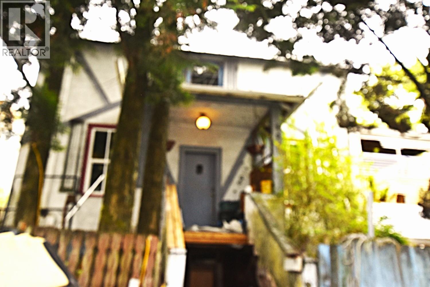 509 HOLLAND STREET, new westminster, British Columbia