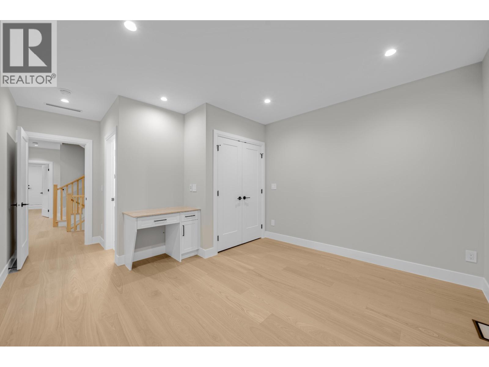 1 8408 17th Avenue, Burnaby, British Columbia  V3N 1N2 - Photo 23 - R3117297