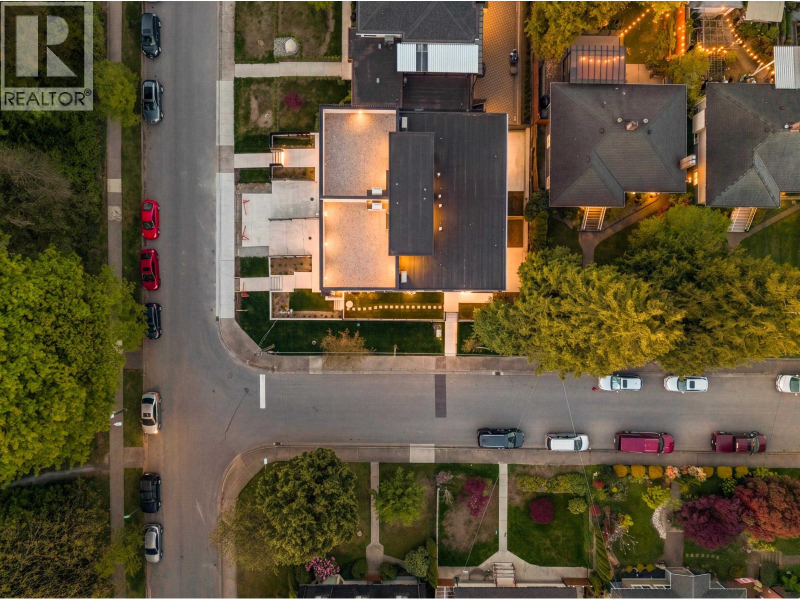 1 8408 17th Avenue, Burnaby, British Columbia  V3N 1N2 - Photo 37 - R3117297