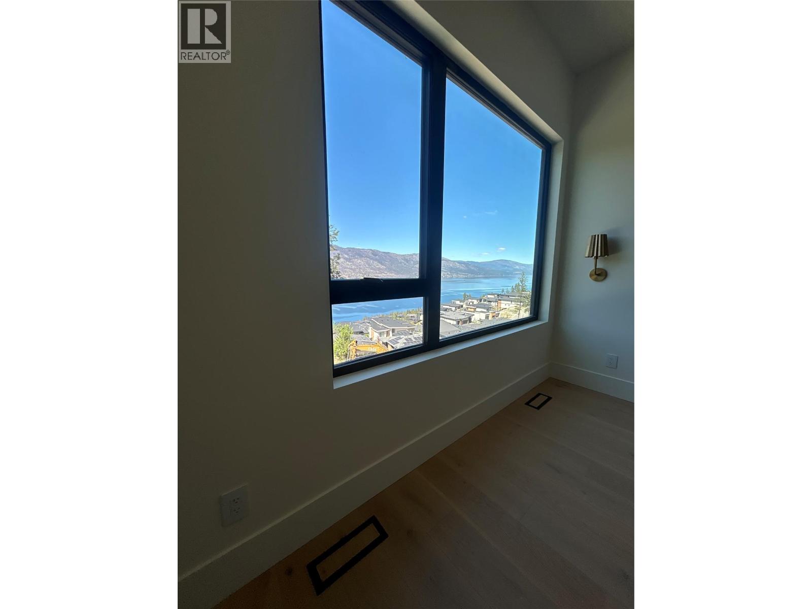 3707 Mckinley Beach Drive, Kelowna, British Columbia  V1V 1G2 - Photo 8 - 10373738