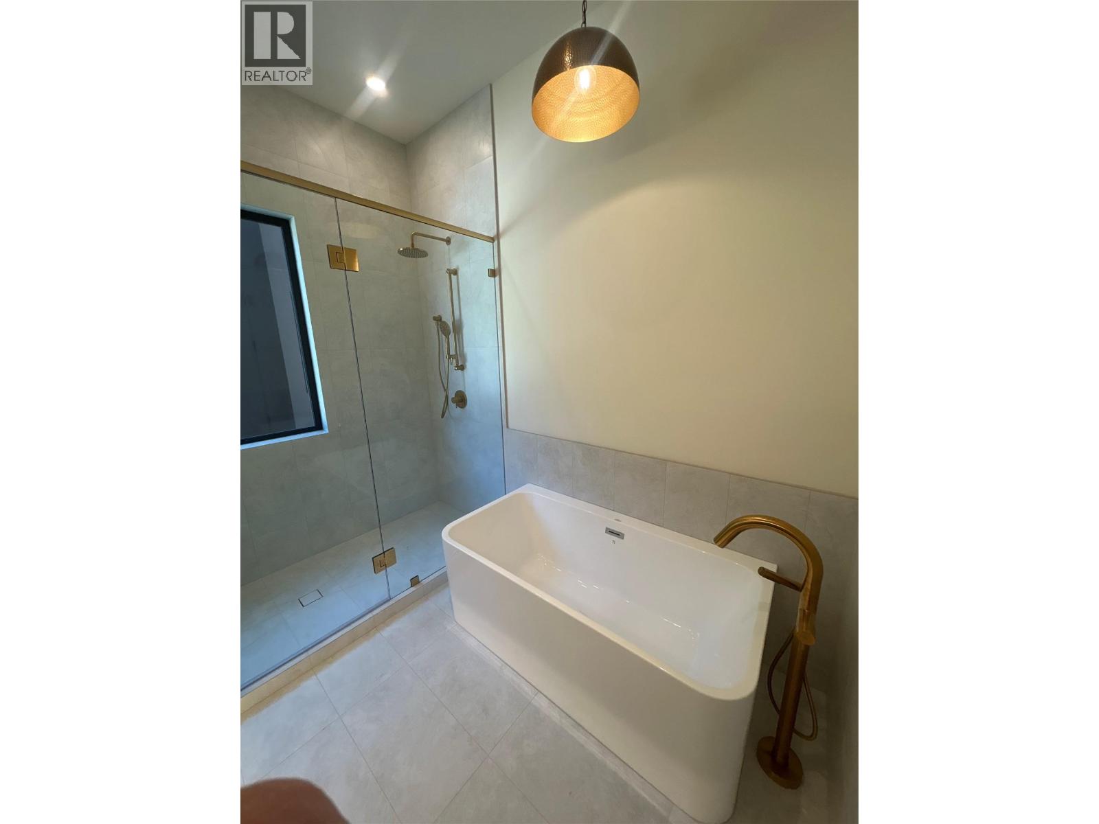 3707 Mckinley Beach Drive, Kelowna, British Columbia  V1V 1G2 - Photo 7 - 10373738