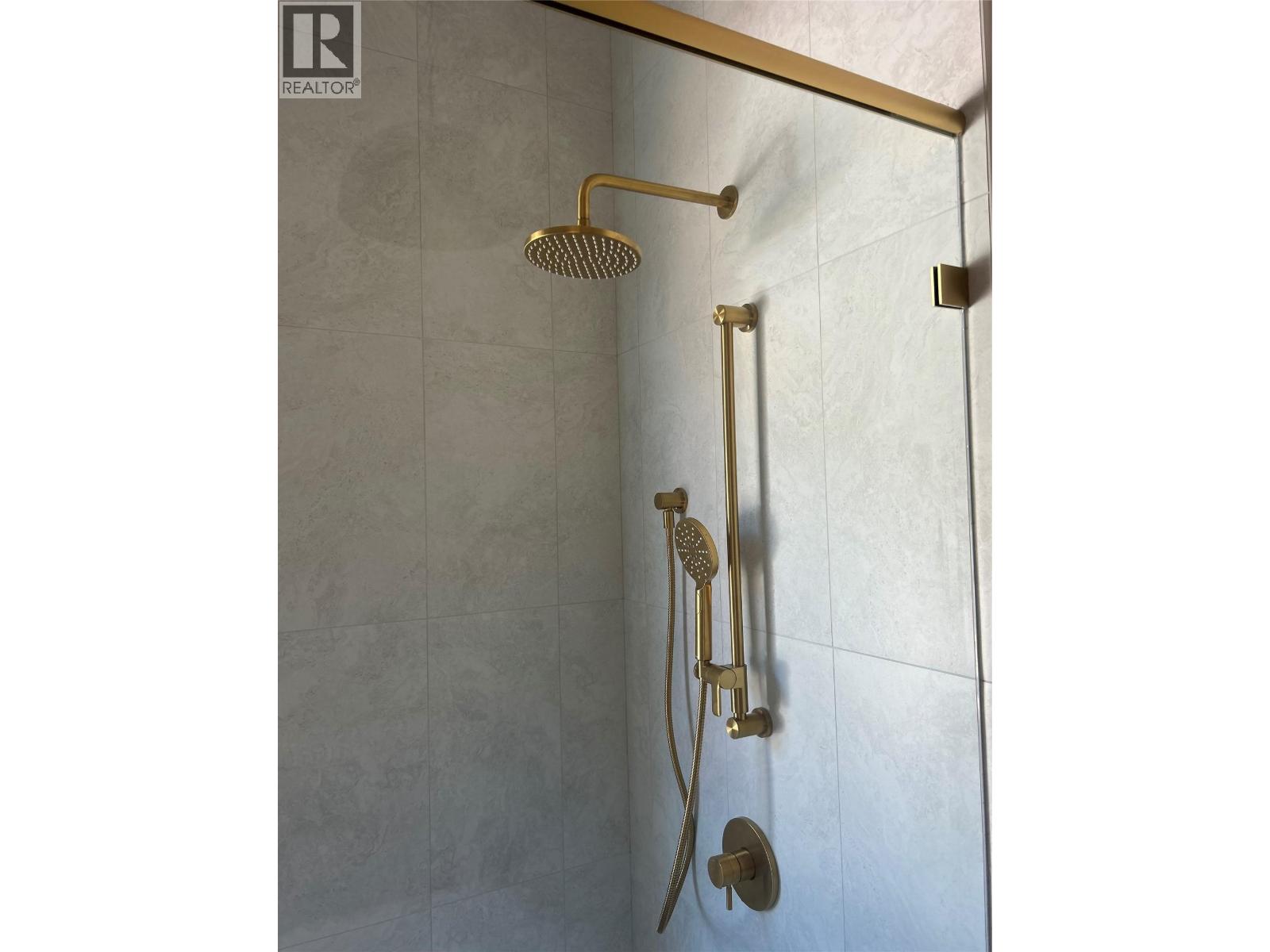 3707 Mckinley Beach Drive, Kelowna, British Columbia  V1V 1G2 - Photo 6 - 10373738