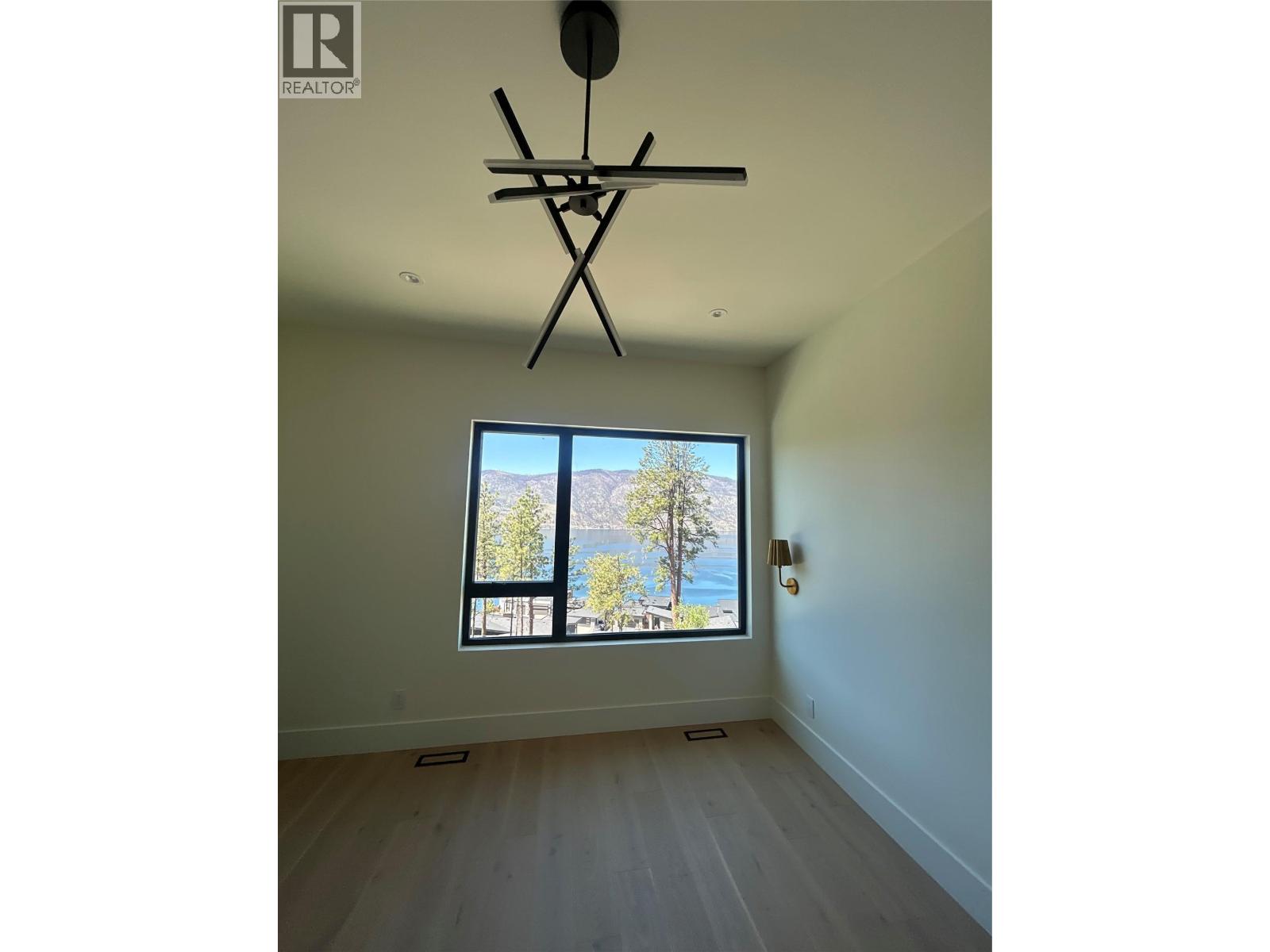 3707 Mckinley Beach Drive, Kelowna, British Columbia  V1V 1G2 - Photo 5 - 10373738