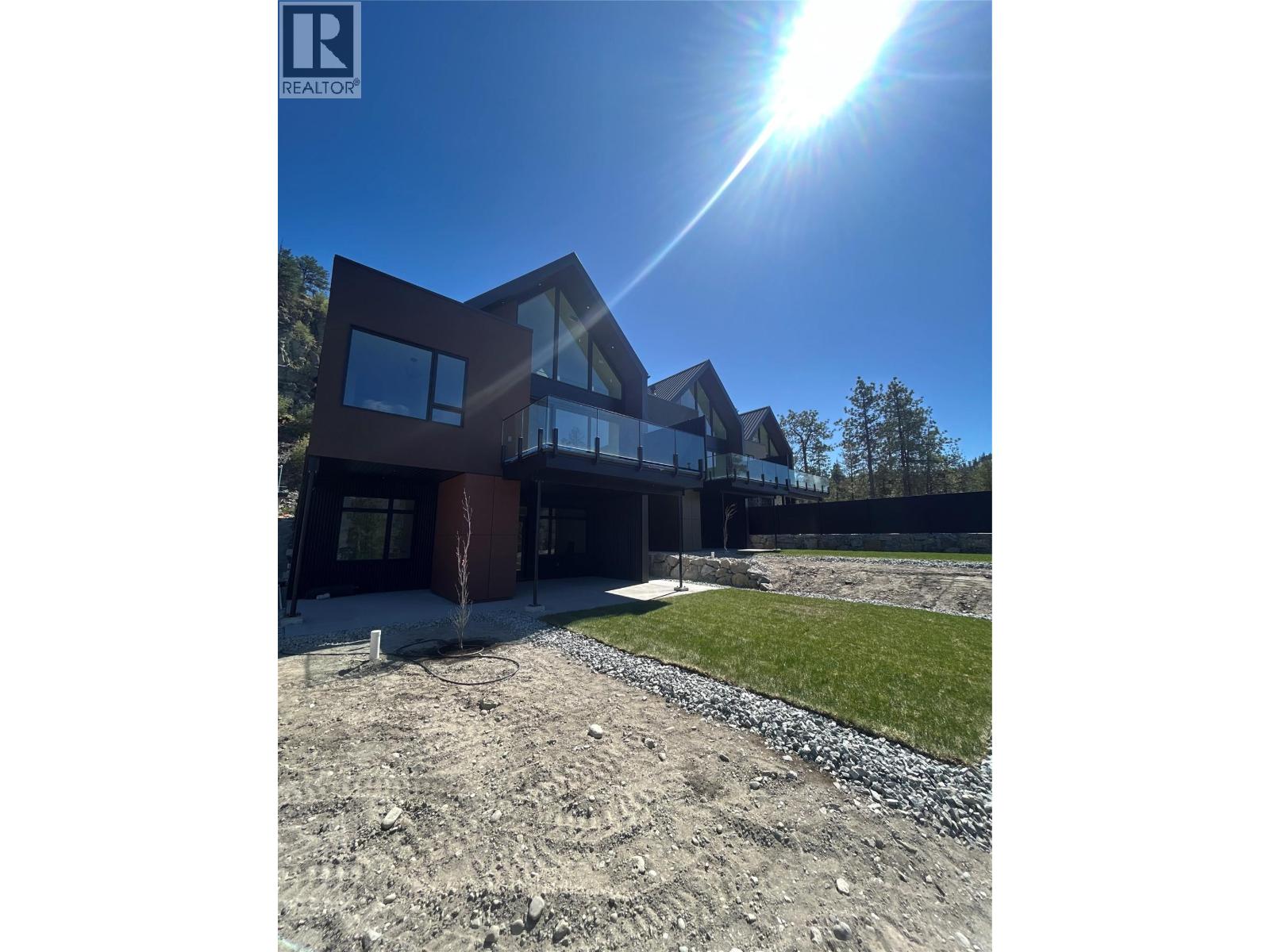 3707 Mckinley Beach Drive, Kelowna, British Columbia  V1V 1G2 - Photo 11 - 10373738