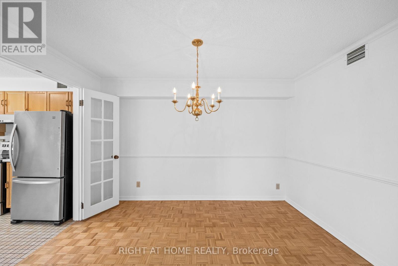 301 - 320 Crichton Street N, Ottawa, Ontario  K1M 1W5 - Photo 12 - X13060546