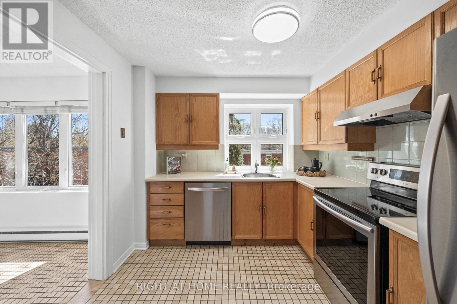 301 - 320 Crichton Street N, Ottawa, Ontario  K1M 1W5 - Photo 15 - X13060546