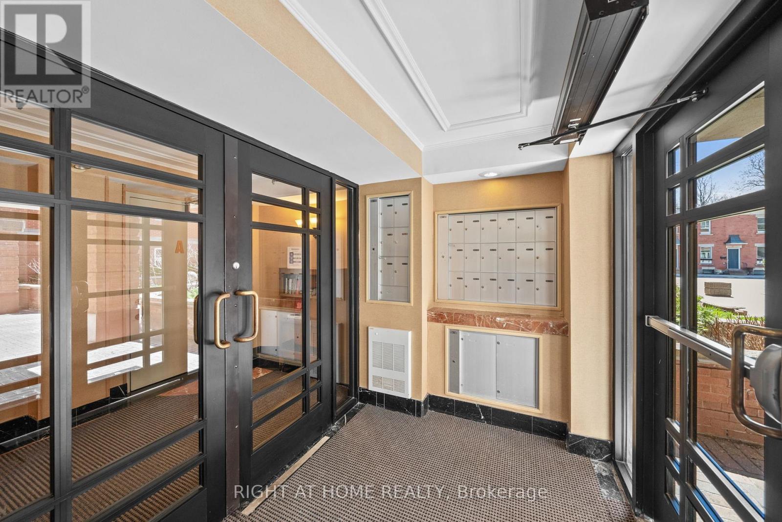 301 - 320 Crichton Street N, Ottawa, Ontario  K1M 1W5 - Photo 5 - X13060546