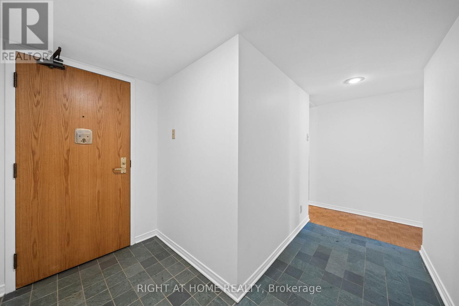 301 - 320 Crichton Street N, Ottawa, Ontario  K1M 1W5 - Photo 6 - X13060546