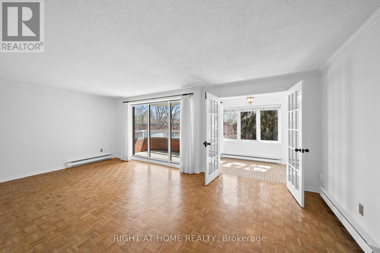 301 - 320 Crichton Street N, Ottawa, Ontario  K1M 1W5 - Photo 7 - X13060546