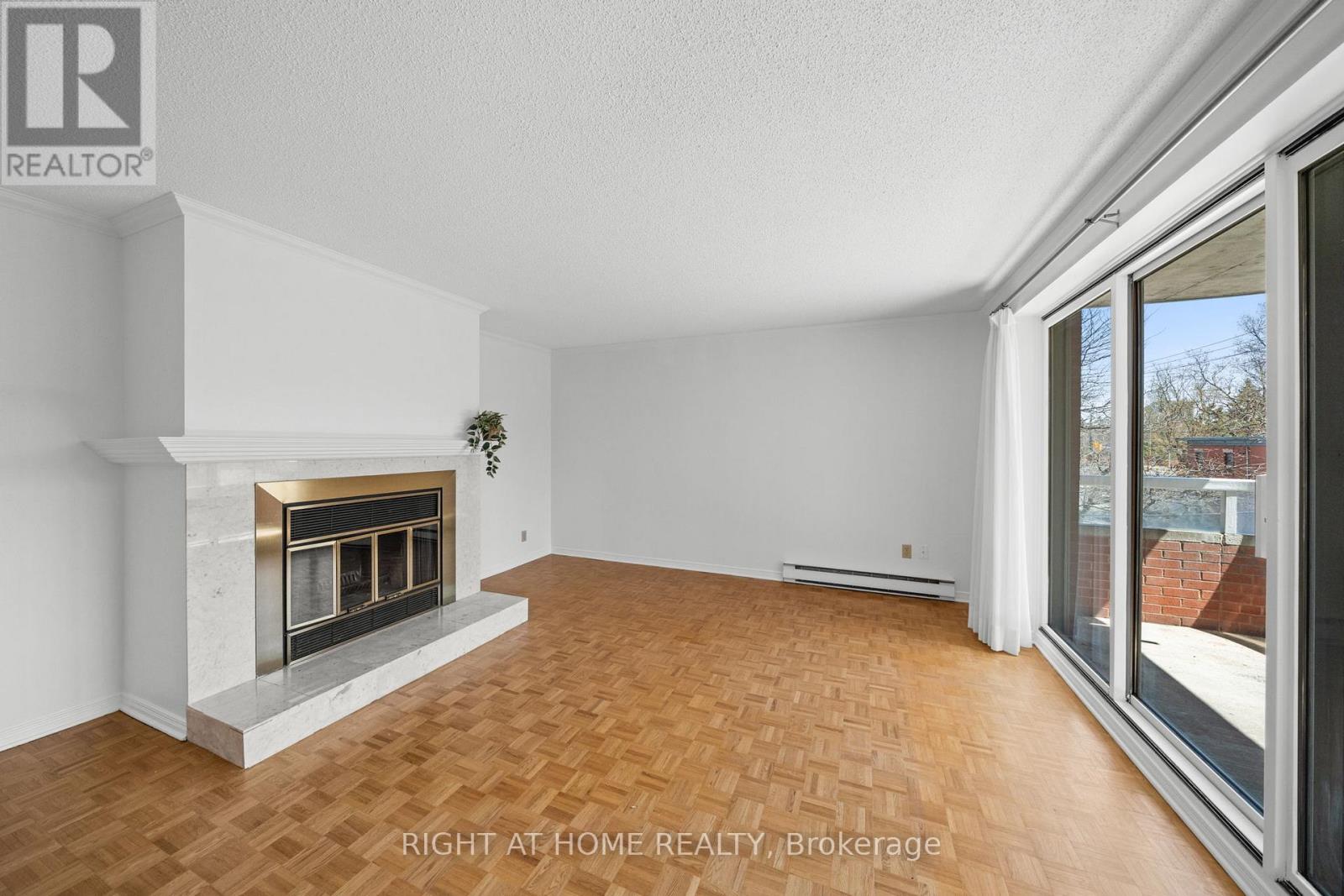 301 - 320 Crichton Street N, Ottawa, Ontario  K1M 1W5 - Photo 8 - X13060546