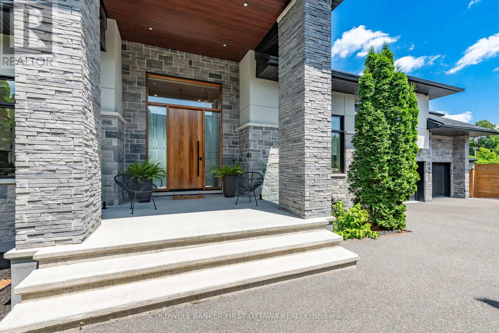 1981 Prince Of Wales Drive, Ottawa, Ontario  K2C 3J7 - Photo 3 - X13060552