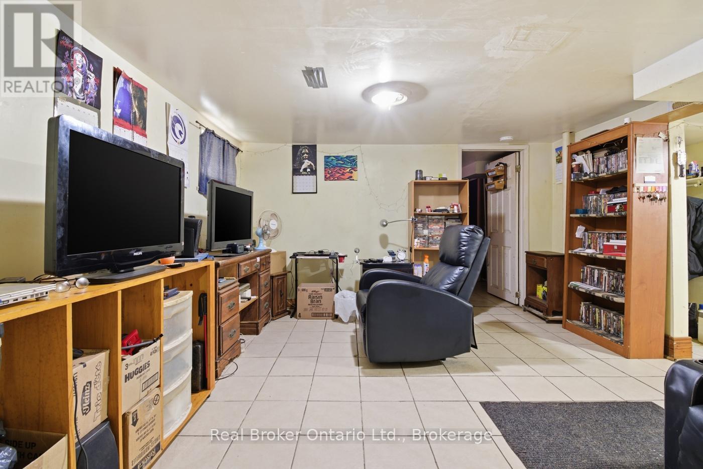 307 Wallace Avenue S, Welland (Lincoln/crowland), Ontario  L3B 1R8 - Photo 6 - X13060548