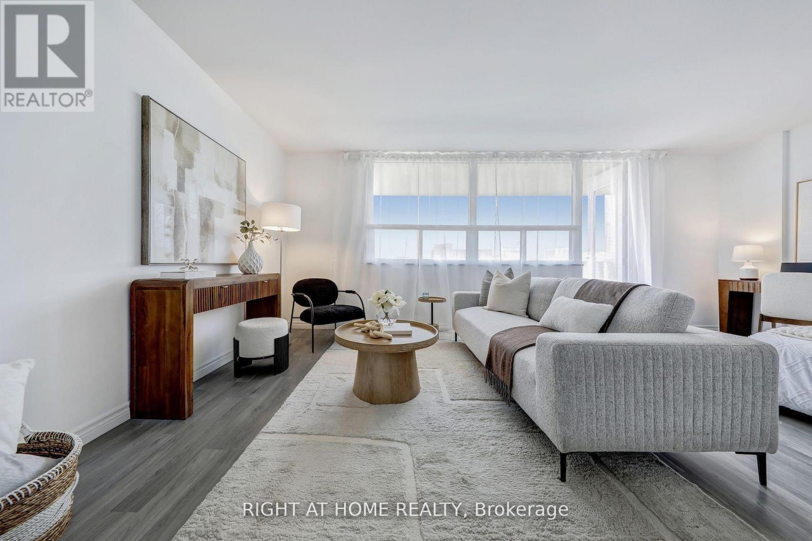 908 - 40 HOMEWOOD AVENUE, Toronto, Ontario