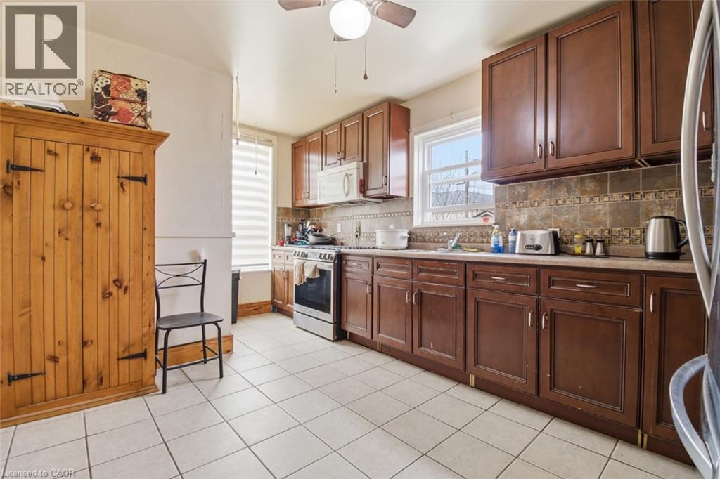 307 S Wallace Avenue S, Welland, Ontario  L3B 1R8 - Photo 13 - 40823281