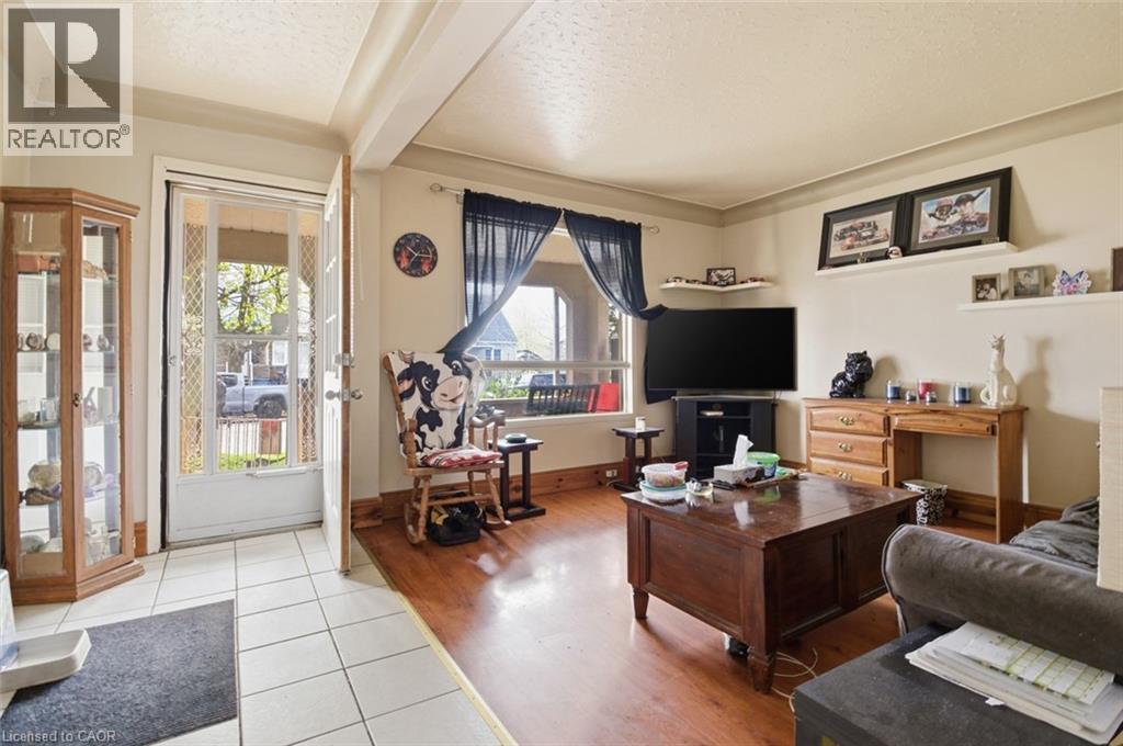 307 S Wallace Avenue S, Welland, Ontario  L3B 1R8 - Photo 19 - 40823281