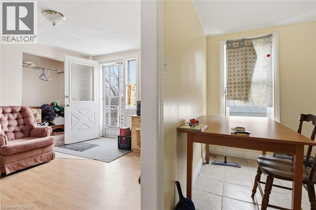 307 S Wallace Avenue S, Welland, Ontario  L3B 1R8 - Photo 26 - 40823281