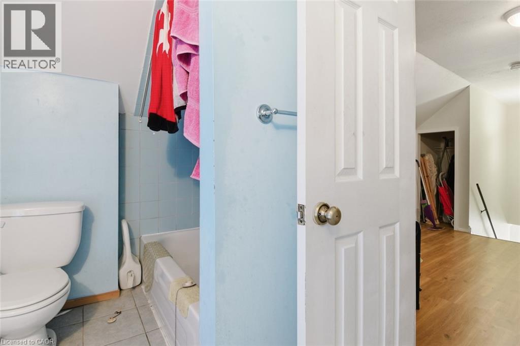 307 S Wallace Avenue S, Welland, Ontario  L3B 1R8 - Photo 38 - 40823281