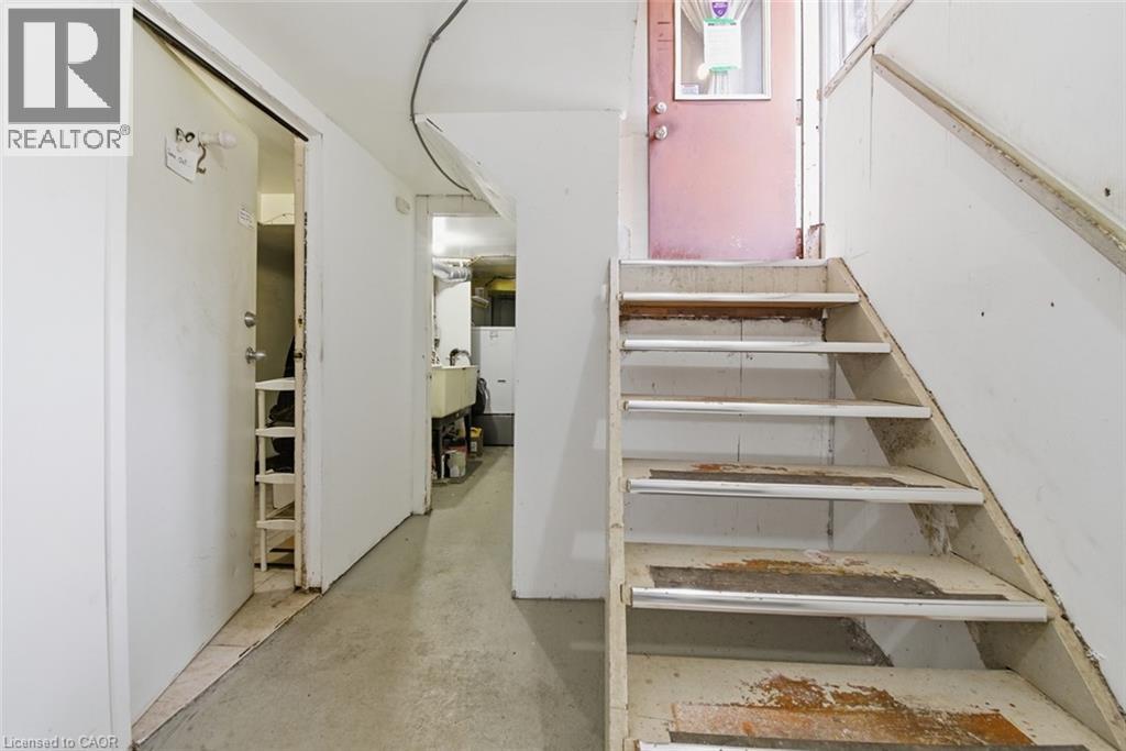 307 S Wallace Avenue S, Welland, Ontario  L3B 1R8 - Photo 45 - 40823281