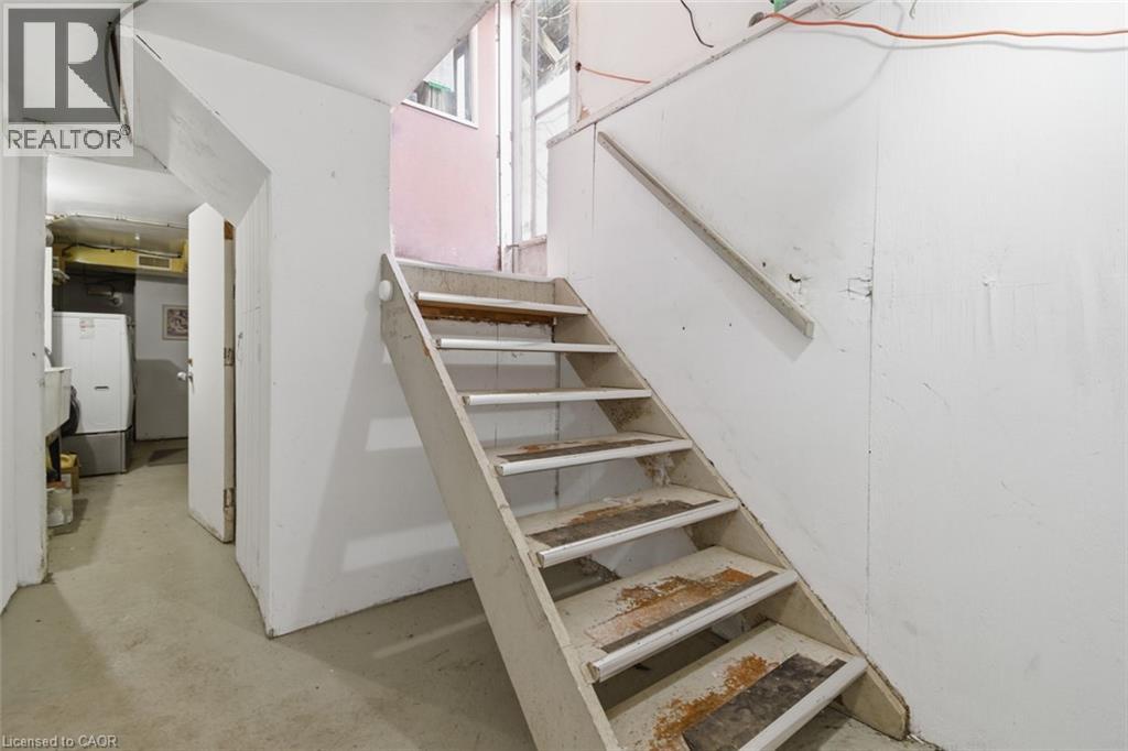 307 S Wallace Avenue S, Welland, Ontario  L3B 1R8 - Photo 46 - 40823281