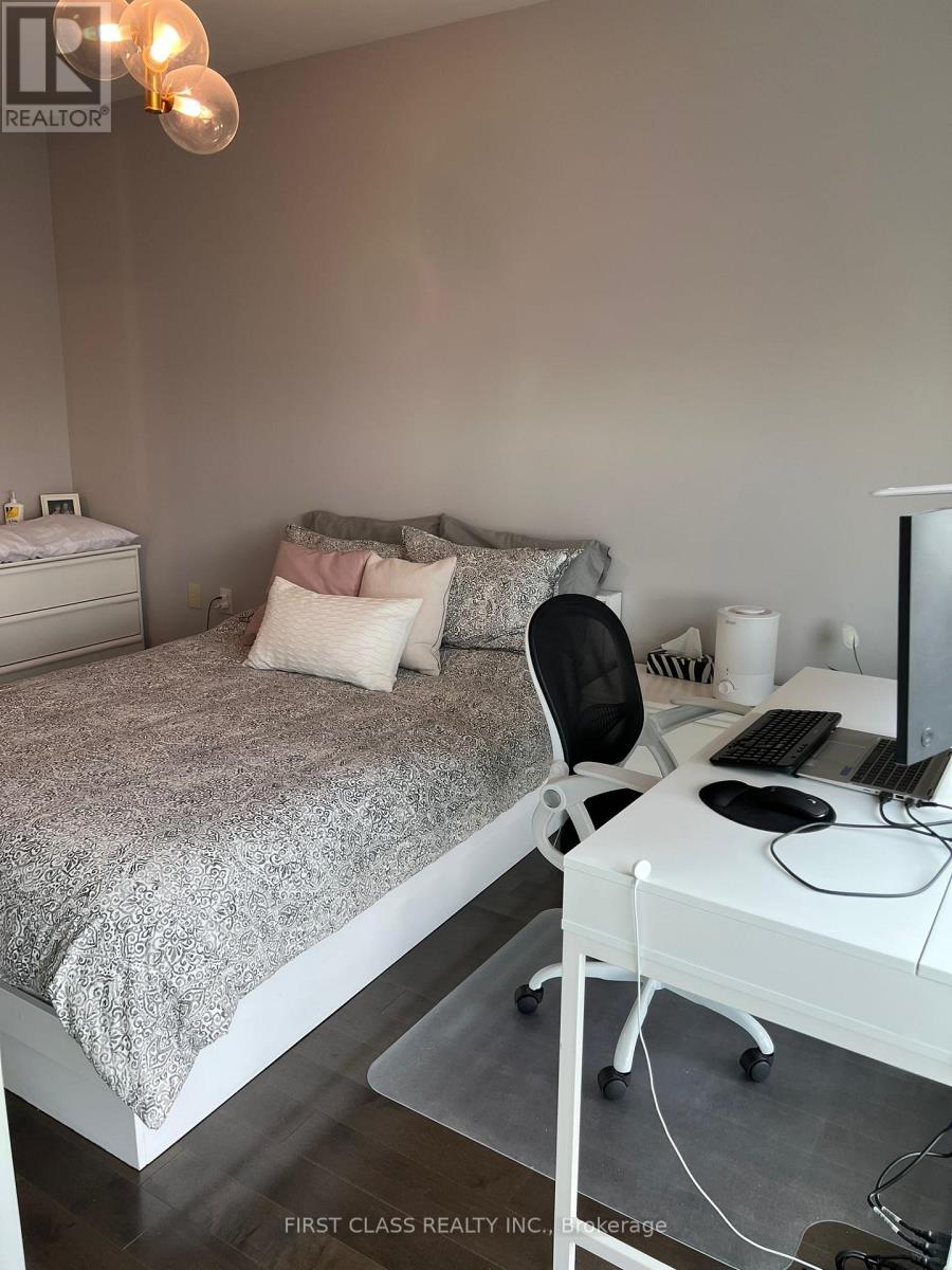 4007 - 8 The Esplanade, Toronto, Ontario  M5E 0A6 - Photo 10 - C13060528