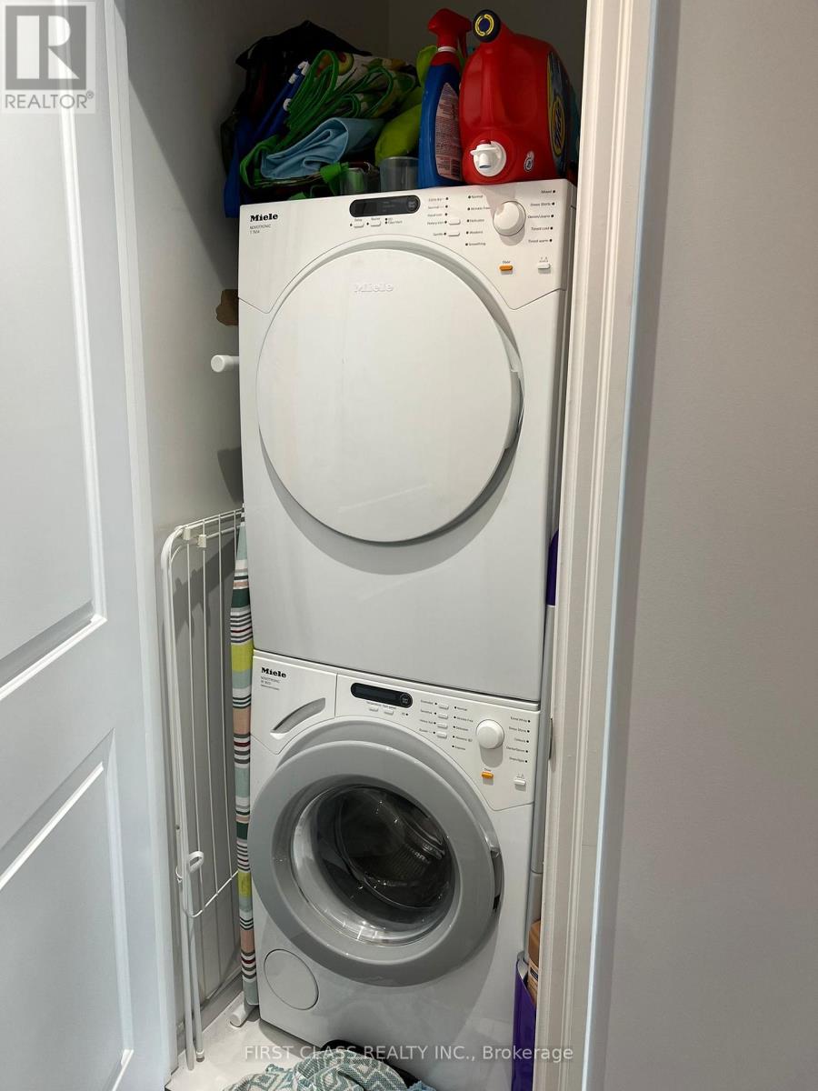 4007 - 8 The Esplanade, Toronto, Ontario  M5E 0A6 - Photo 15 - C13060528